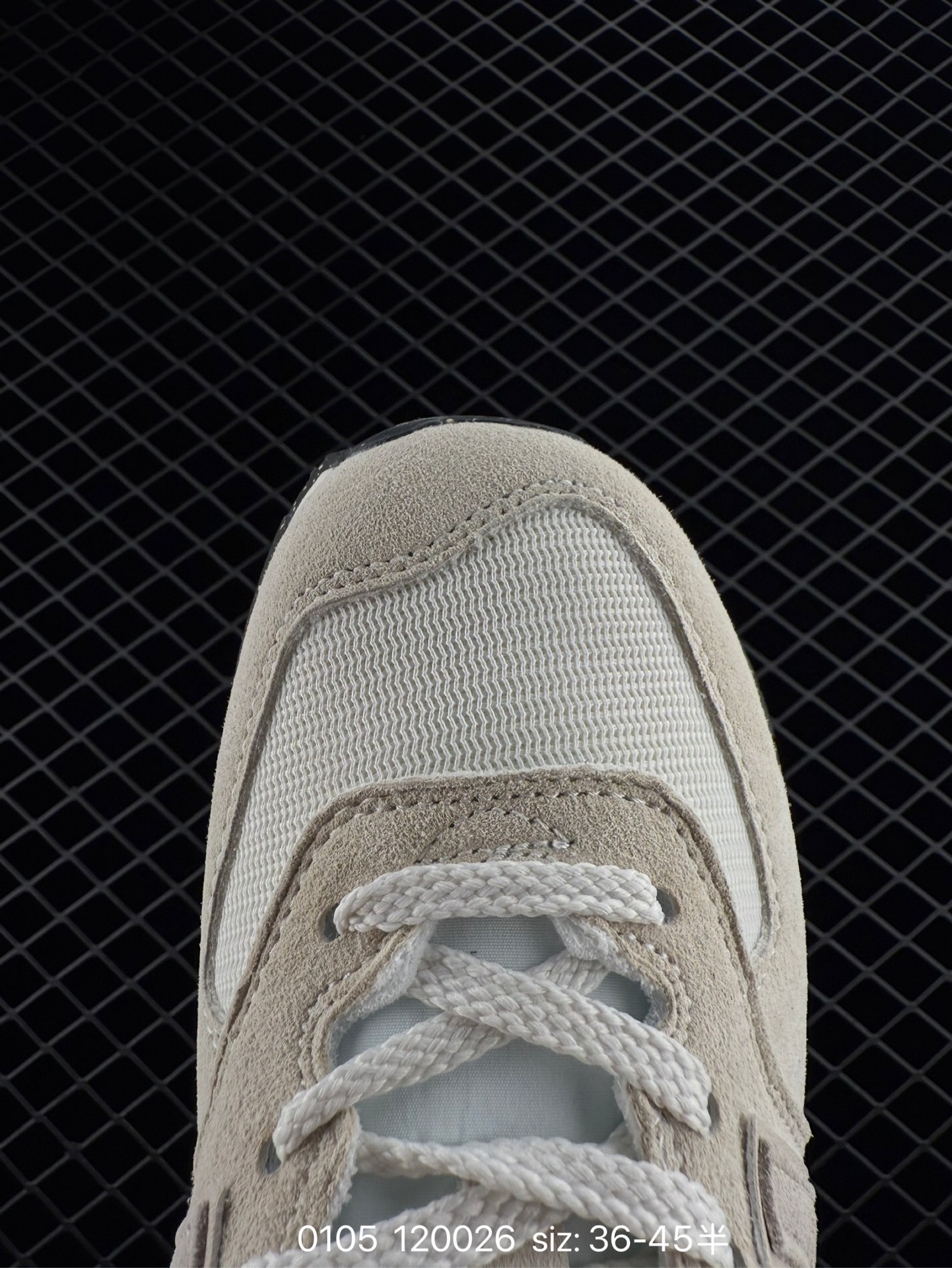 New Balance   NB5740